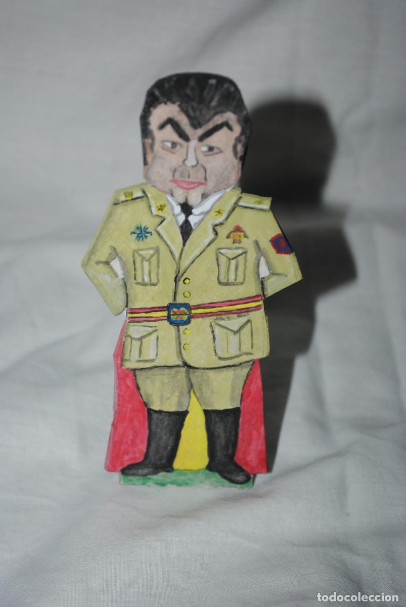 Figuras de acci&oacute;n: FIGURA DE CARTON PINTADA A MANOS . - Foto 2
