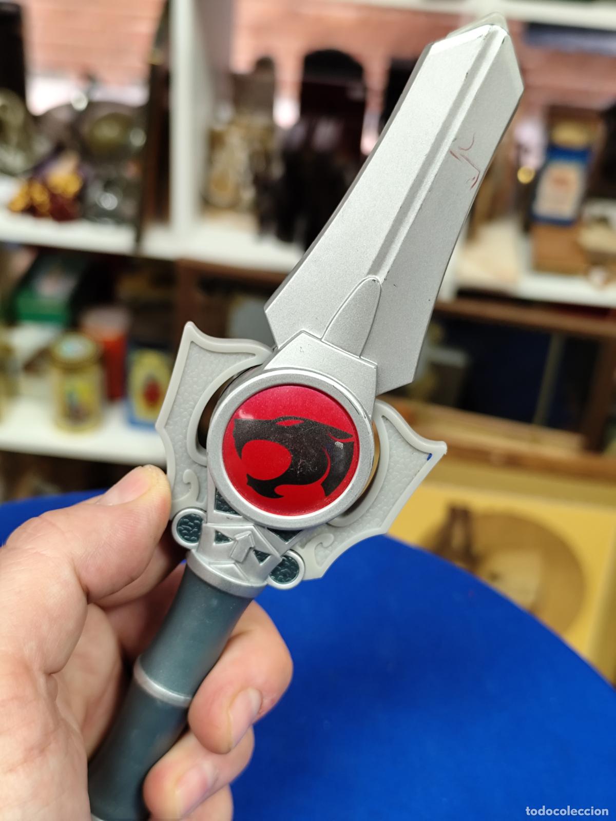 Figuras de acci&oacute;n: THUNDERCATS PU&Ntilde;AL RETR&Aacute;CTIL - Foto 7
