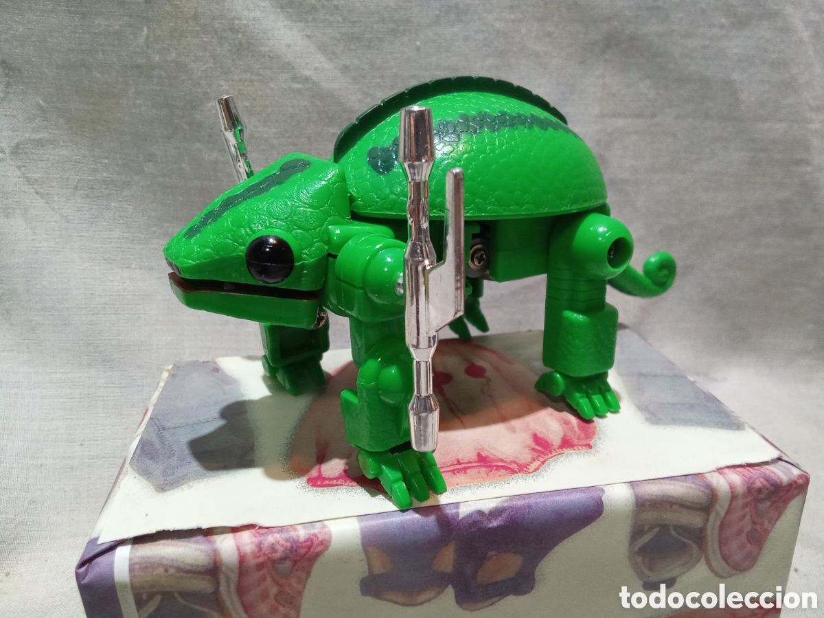 Figuras de acci&oacute;n: ROBOT TRANSFORMERS CAMALE&Oacute;N DE IH - Foto 1