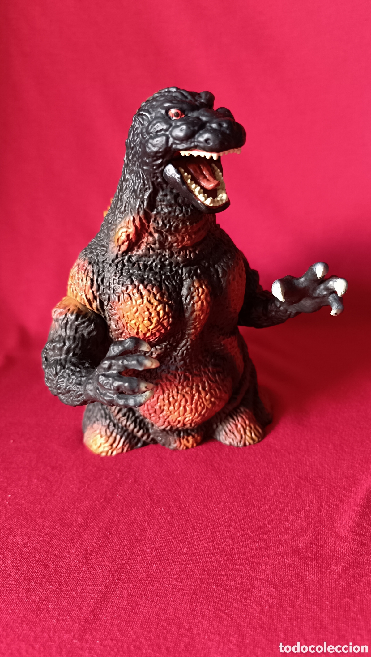 Figuras de acci&oacute;n: Hucha de Godzilla en llamas - Foto 1