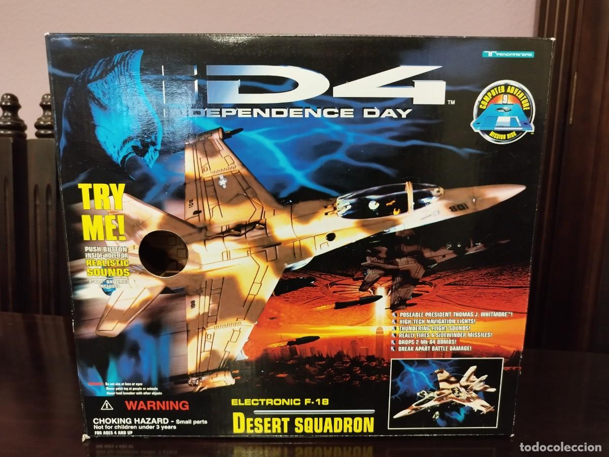 Figuras de acci&oacute;n: INDEPENDENCE DAY DESERT SQUADRON ELECTRONIC F18 - Foto 1