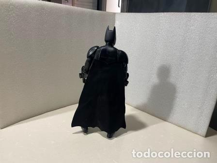 Figuras de acci&oacute;n: MATTEL 2011 DC COMICS - BATMAN - EL CABALLERO OCURO - 26 CM - Foto 3