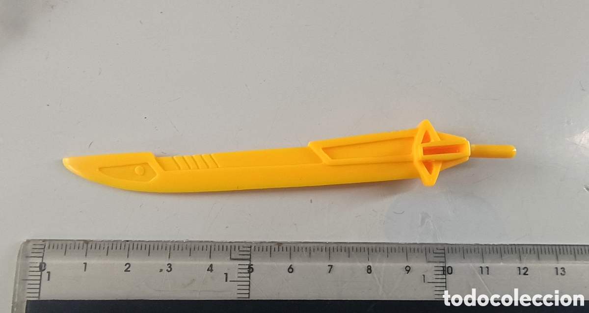 Figuras de acci&oacute;n: Espada arma accesorio figura acci&oacute;n mu&ntilde;eco complemento armas - Foto 1