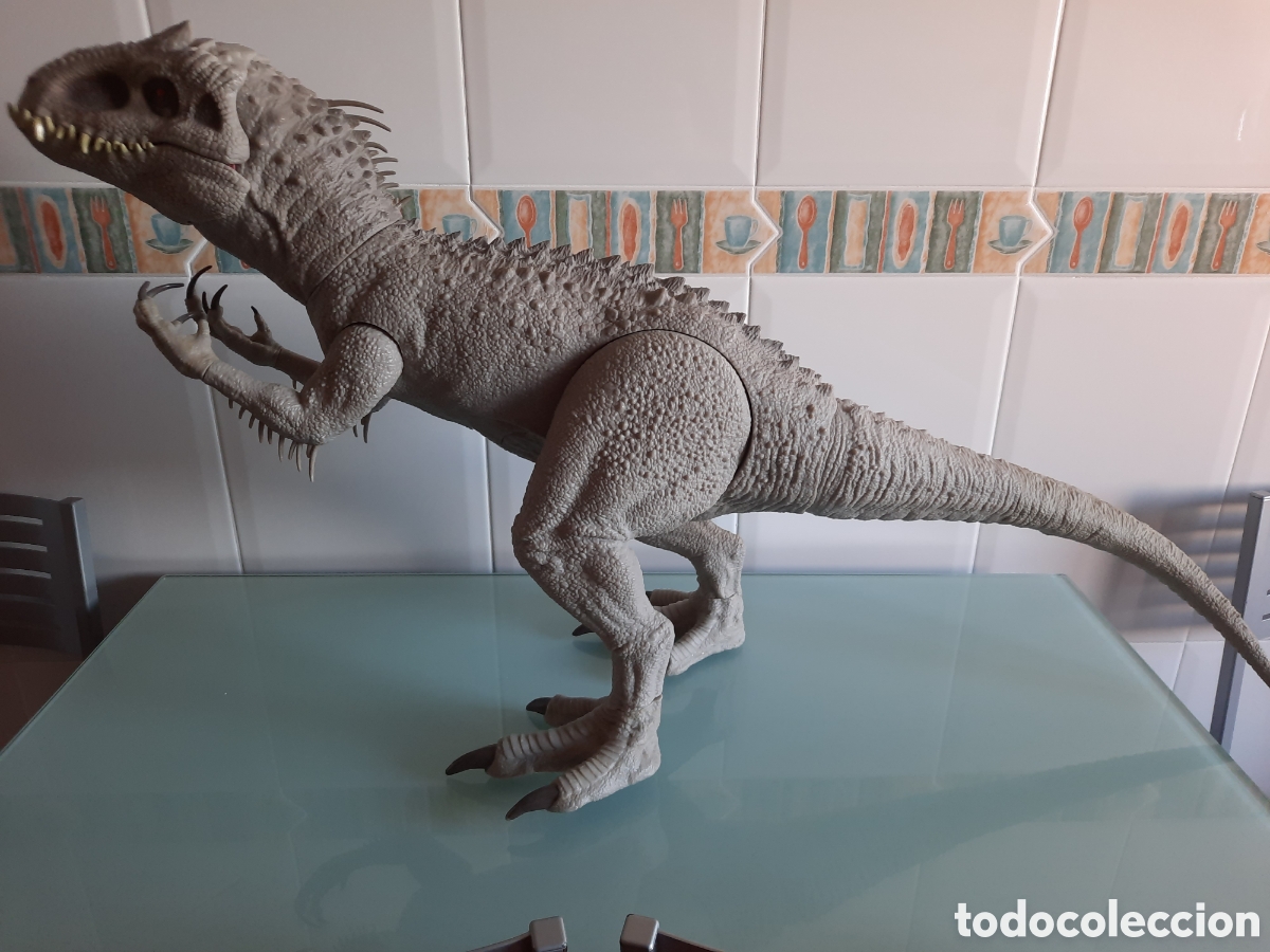 Figuras de acci&oacute;n: INDOMINUS REX GIGANTE ver descripci&oacute;n