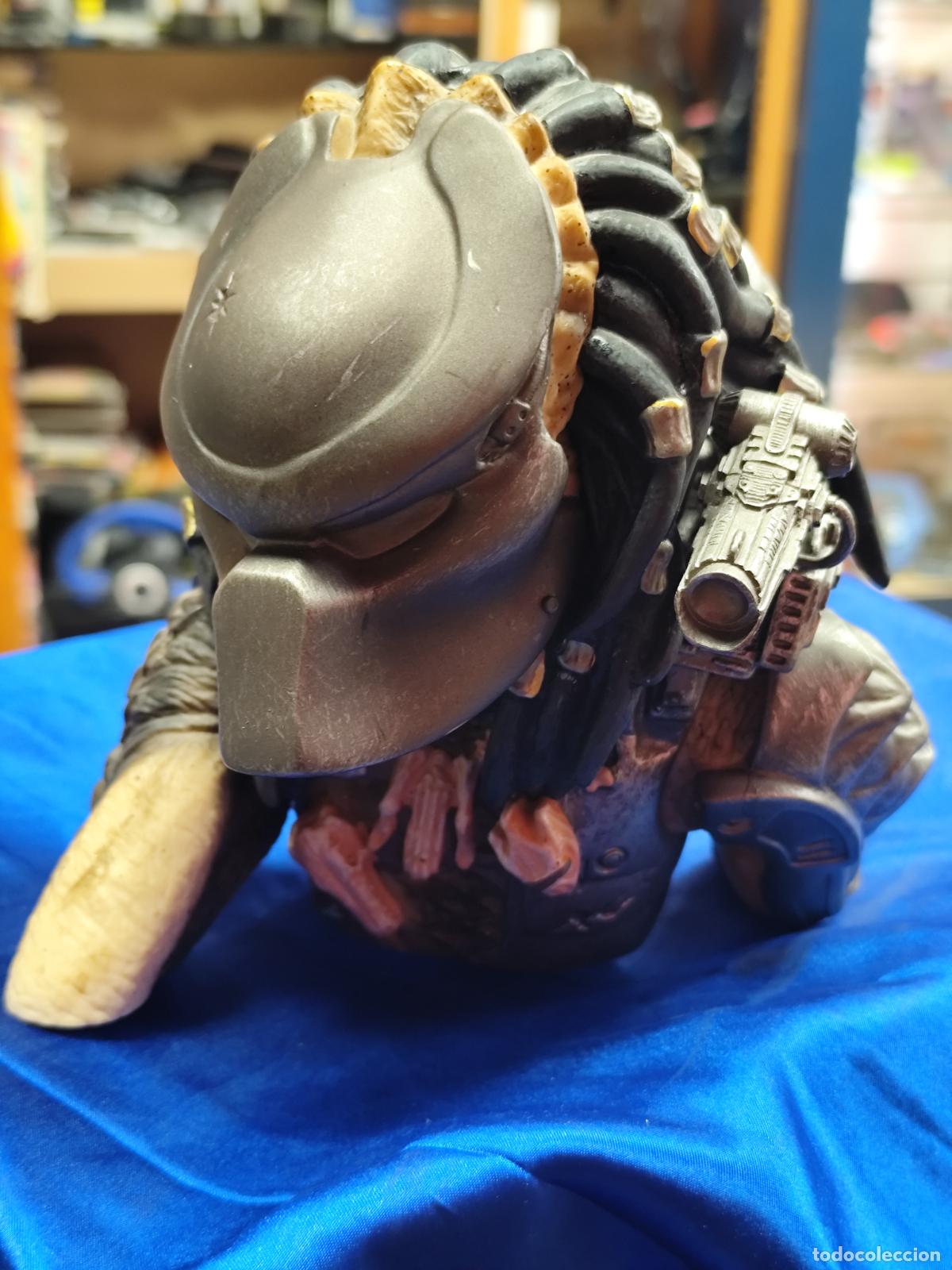 Figuras de acci&oacute;n: Figura Hucha Predator M&aacute;scara - Foto 1