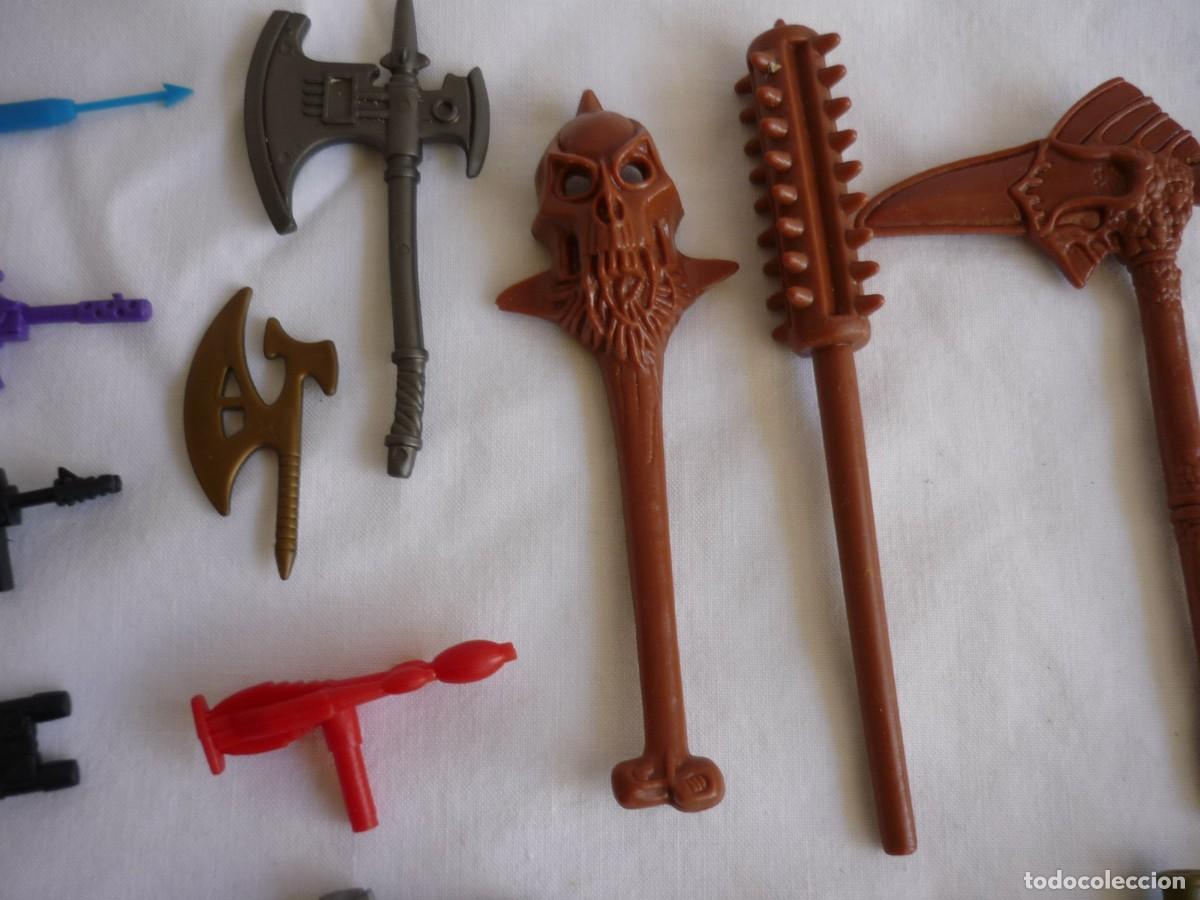 Figuras de acci&oacute;n: Conjunto de armas varias Master Universo, Star Wars, .... - Foto 6