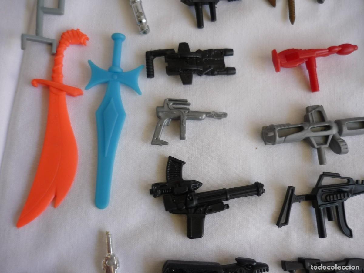 Figuras de acci&oacute;n: Conjunto de armas varias Master Universo, Star Wars, .... - Foto 8
