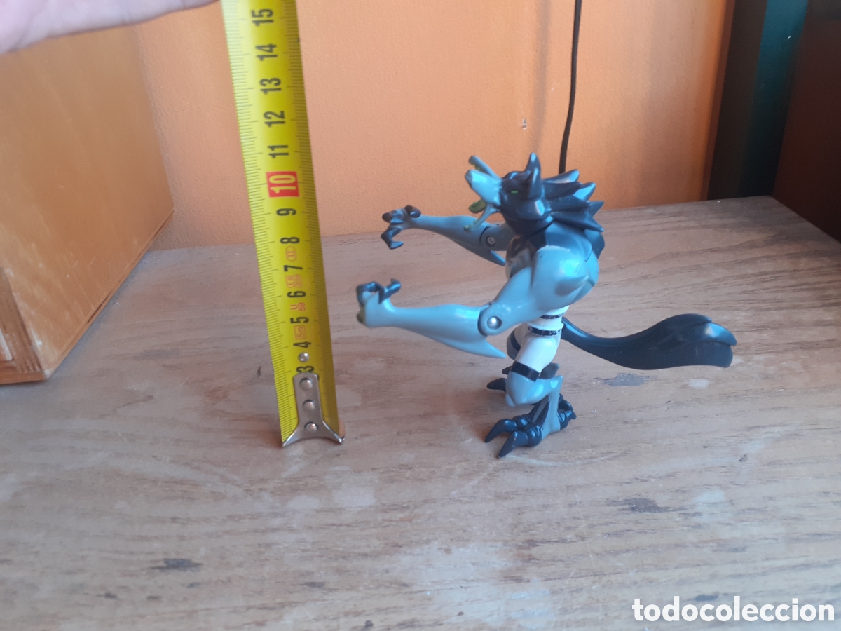 Figuras de acci&oacute;n: Ben 10 benwolf figure with tail - Foto 2