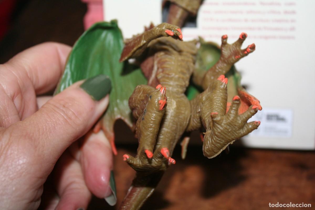 Figuras de acci&oacute;n: mu&ntilde;eco figura dragon - Foto 4