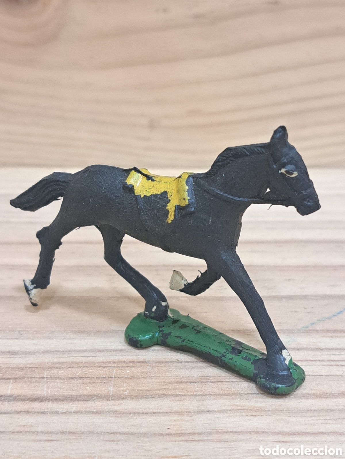 Figuras de acci&oacute;n: Caballo del oeste con peana Capell - Foto 1