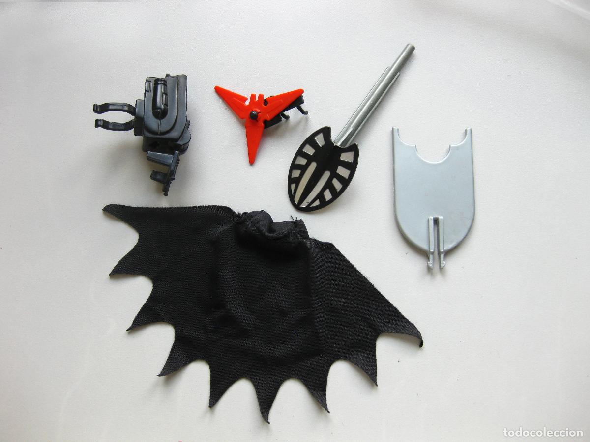 Figuras de acci&oacute;n: LOTE DE ACCESORIOS DE LAS FIGURAS DE ACCI&Oacute;N DE BATMAN - Foto 1