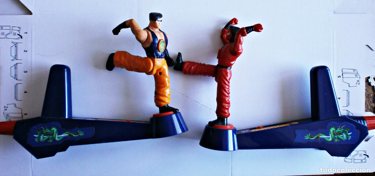 Figuras de acci&oacute;n: pareja karate fighters - Foto 1