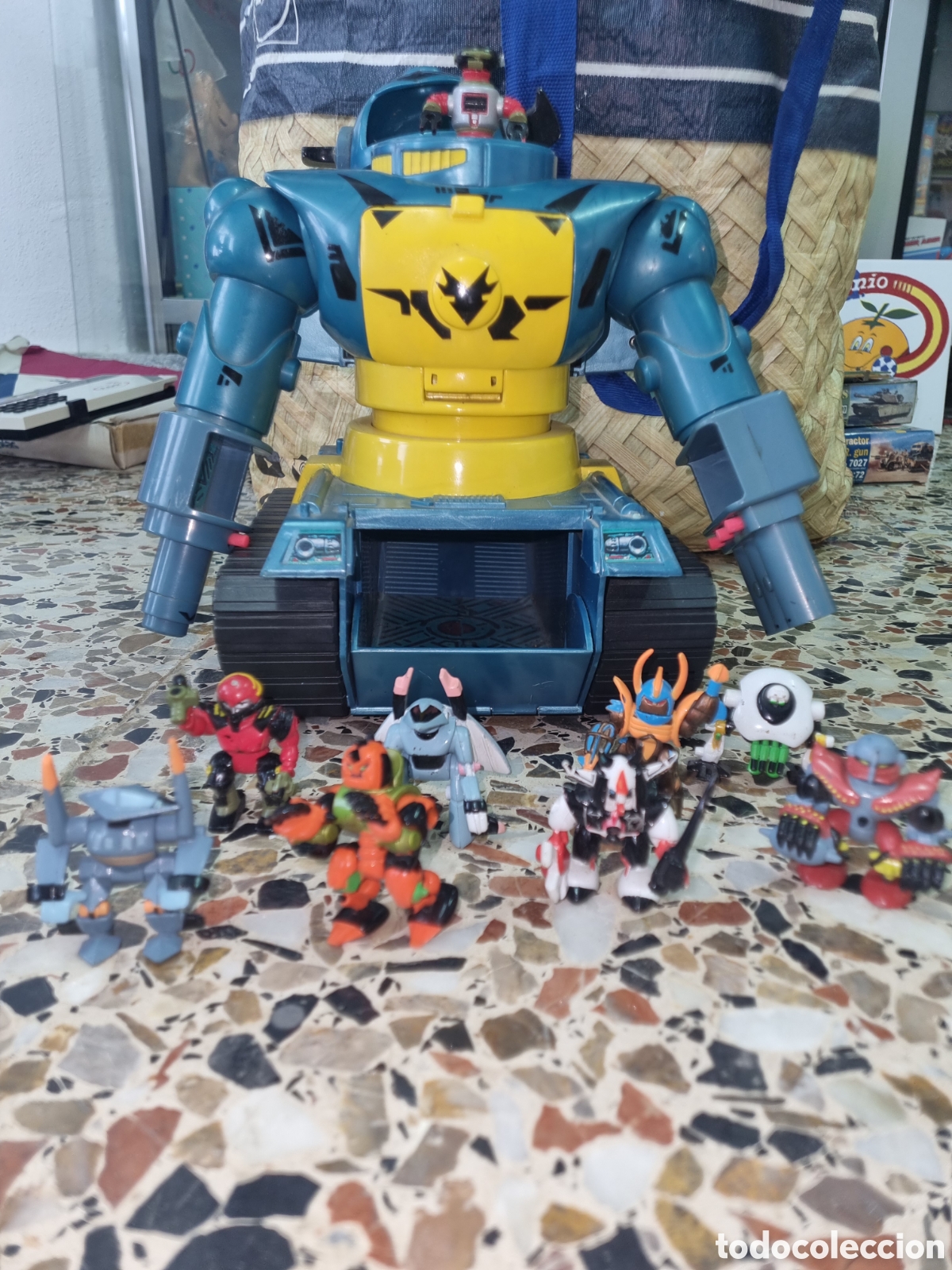 Figuras de acci&oacute;n: Micromachine z bots robot y mu&ntilde;ecos - Foto 2