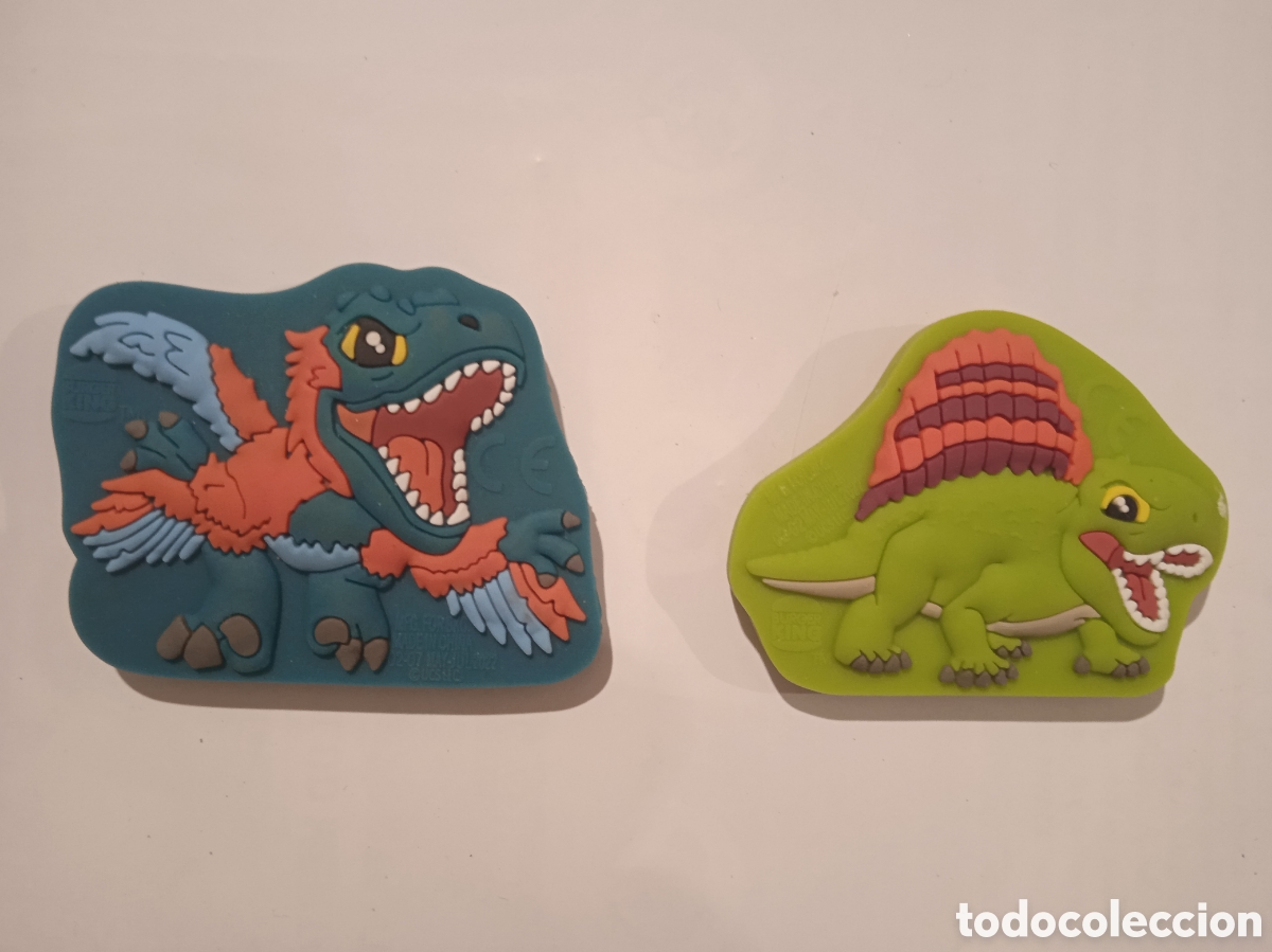 Figuras de acci&oacute;n: 2 DINOSAURIOS PLASTICO GOMA RELIEVE - Foto 2