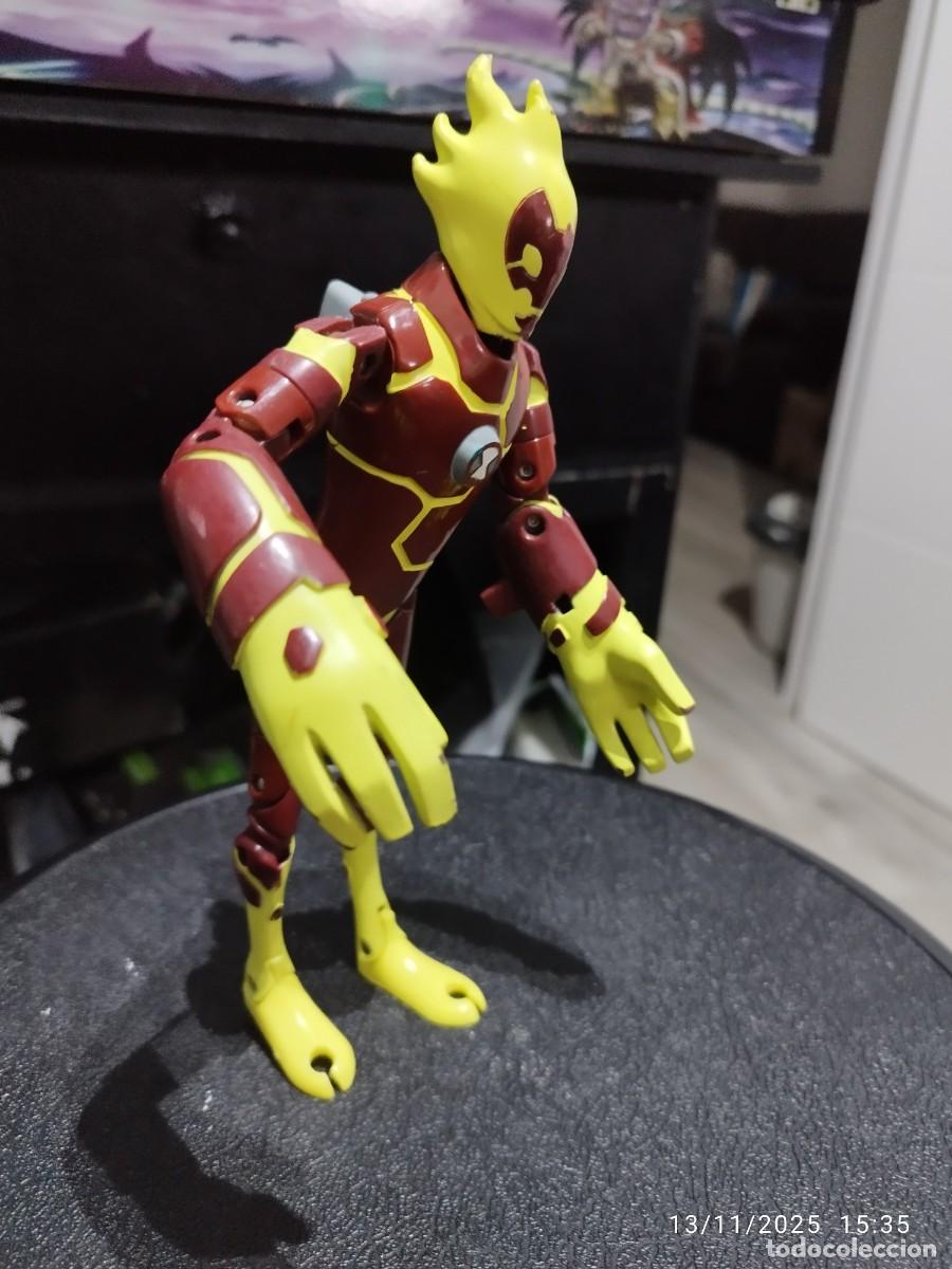 Figuras de acci&oacute;n: Figura Ben 10 Inferno (Heatblast) - Foto 2