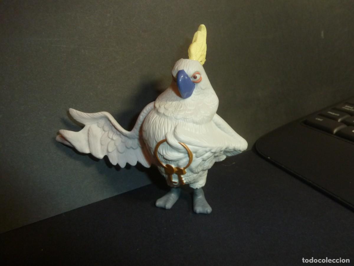 Figuras de acci&oacute;n: Cacat&uacute;a Nigel. R&iacute;o. Mcdonalds 2011 - Foto 1