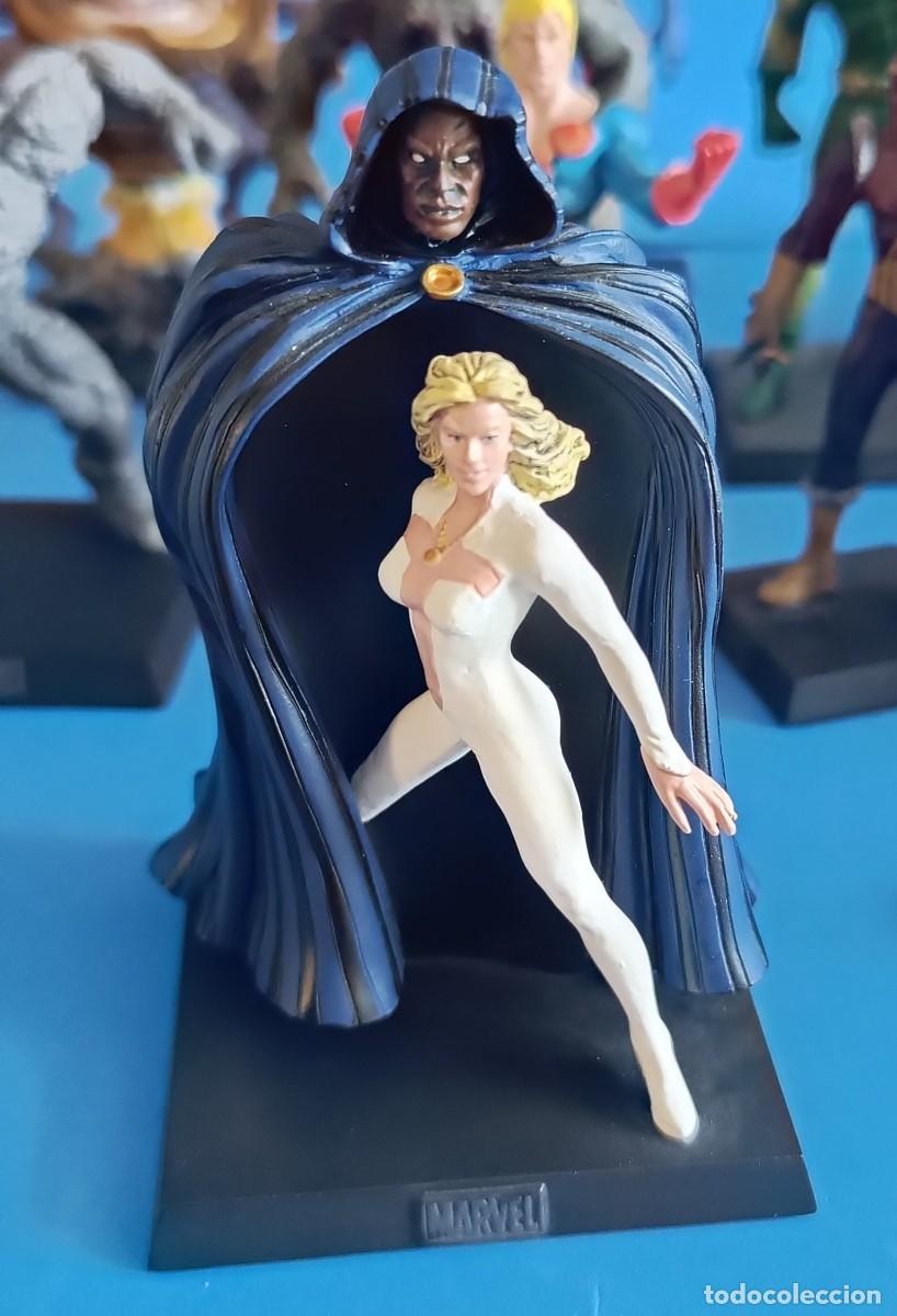 Figuras de acci&oacute;n: Figura Eaglemoss - Capa y pu&ntilde;al - Foto 1