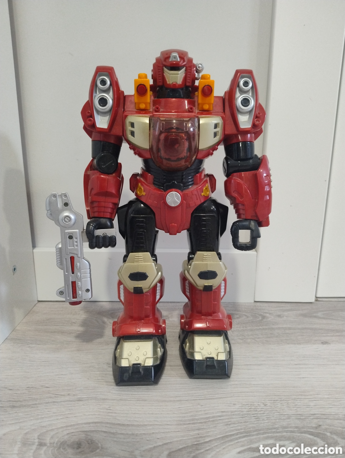 Figuras de acci&oacute;n: M69 Super robot jumbo con luces y sonido. Funcionando. - Foto 1