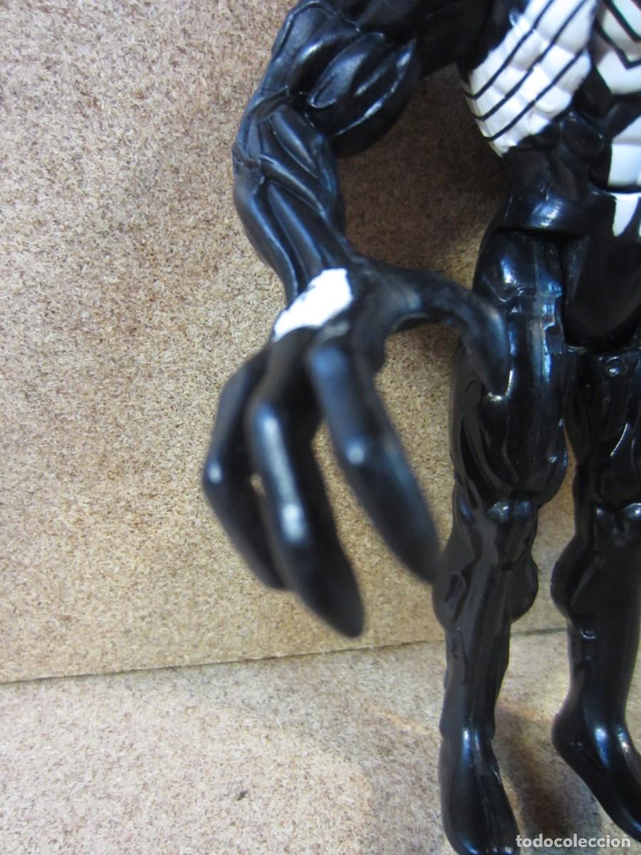 Figuras de acci&oacute;n: Venom de Spiderman Marvel (Defectuosa) - Foto 4