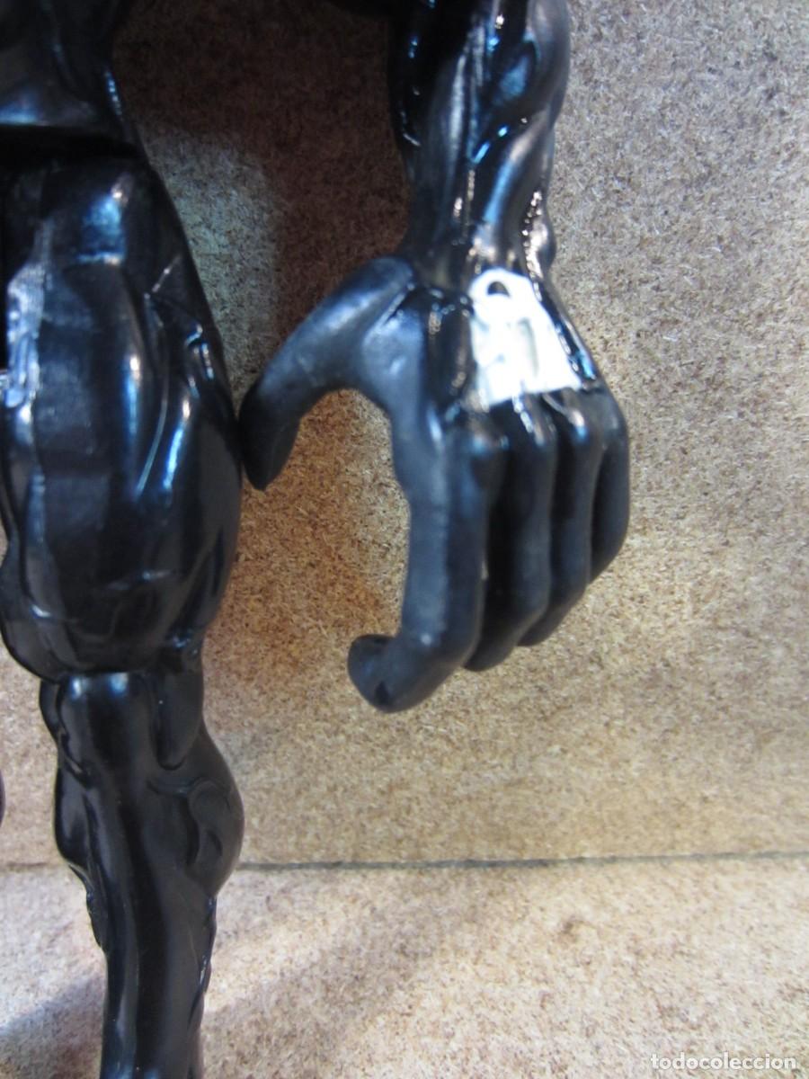 Figuras de acci&oacute;n: Venom de Spiderman Marvel (Defectuosa) - Foto 5