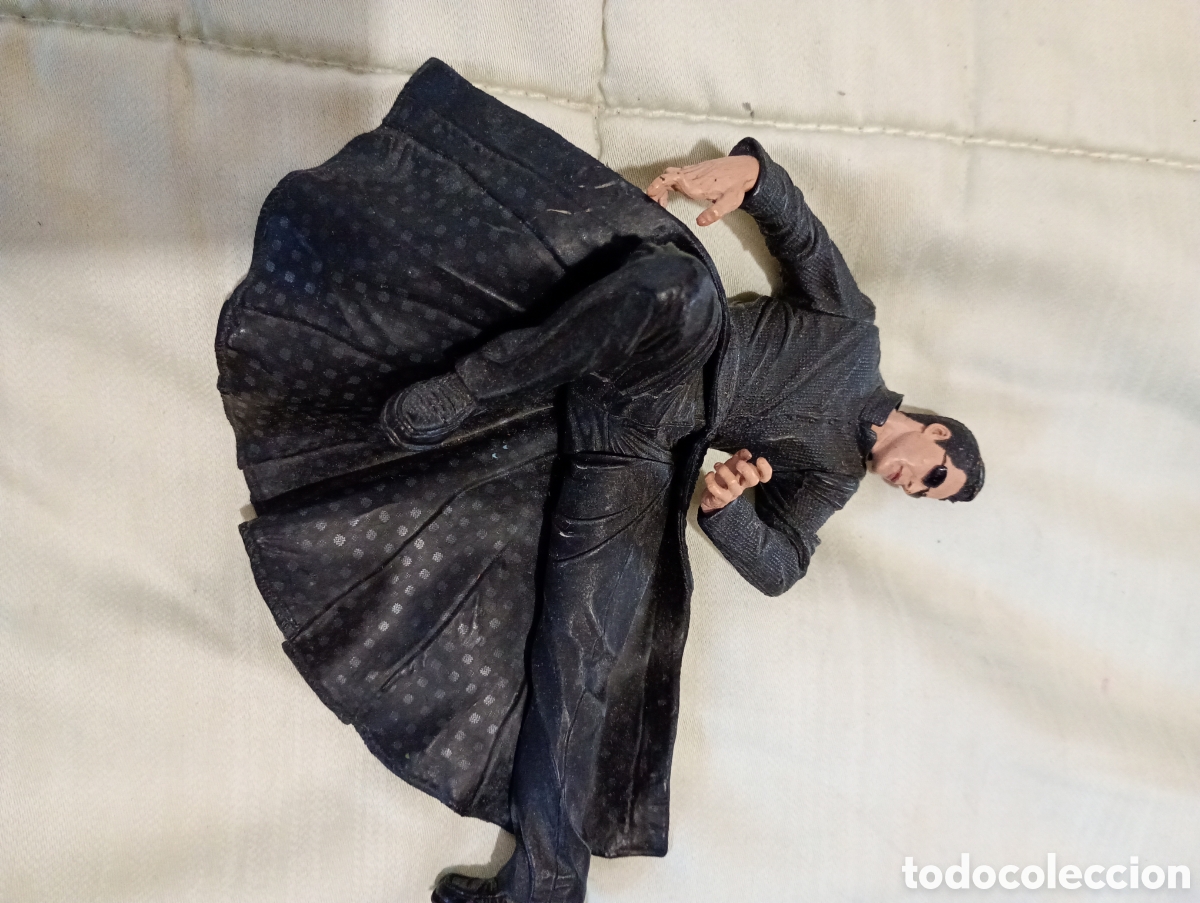 Figuras de acci&oacute;n: Figura Neo Matrix negra - Foto 1