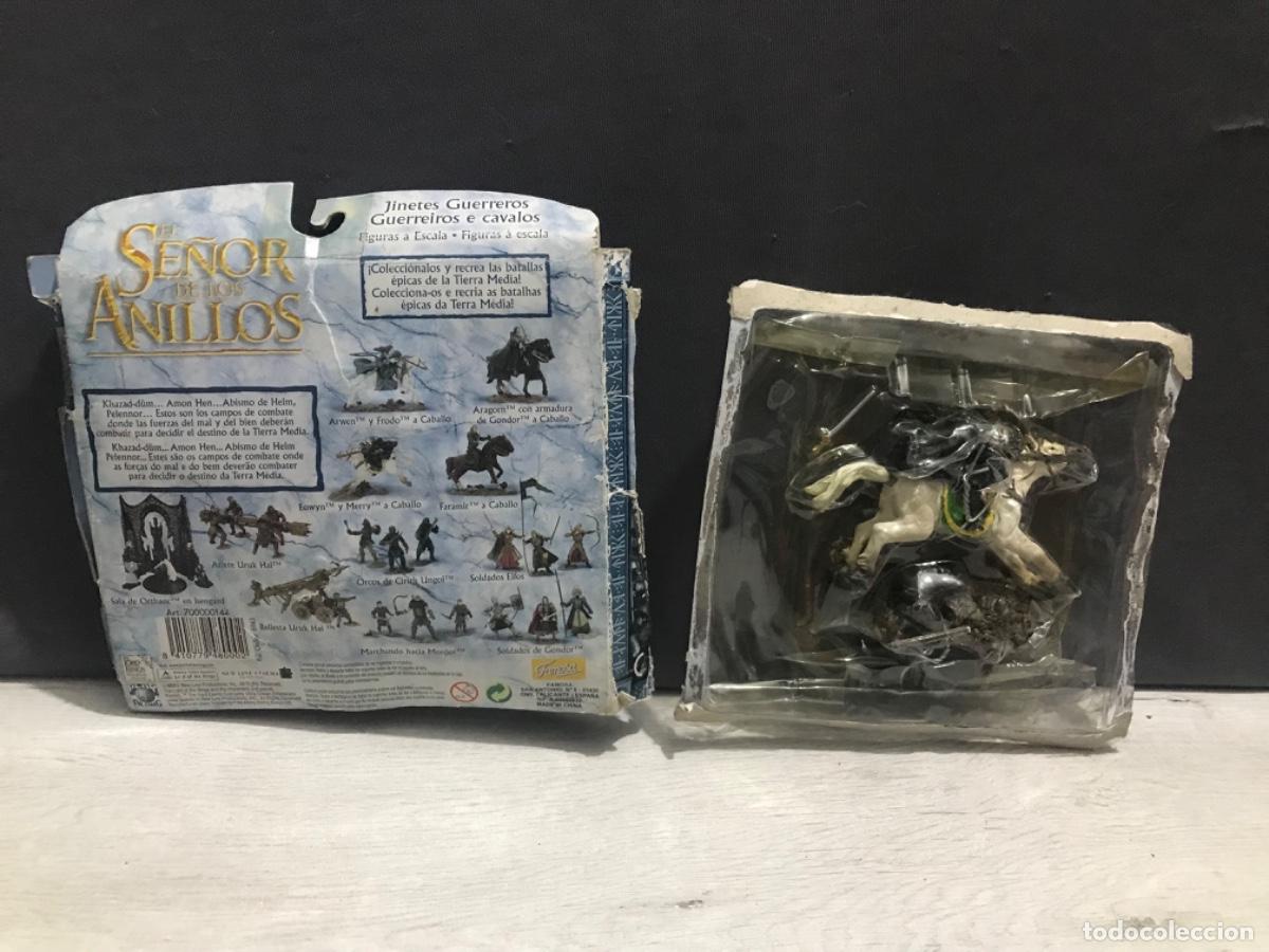 Figuras de acci&oacute;n: Bl&iacute;ster del se&ntilde;or de los anillos Eowy y Merry a caballo - Foto 6