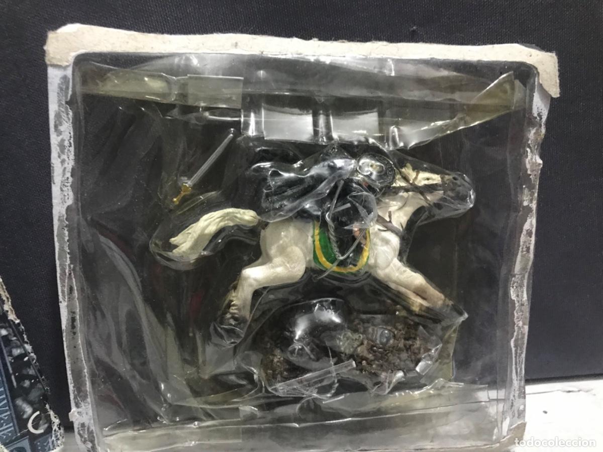 Figuras de acci&oacute;n: Bl&iacute;ster del se&ntilde;or de los anillos Eowy y Merry a caballo - Foto 8