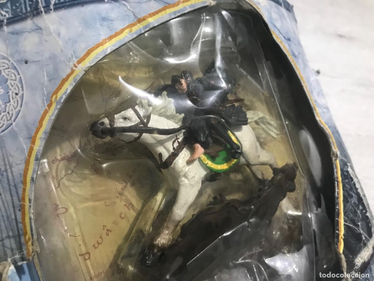 Figuras de acci&oacute;n: Bl&iacute;ster del se&ntilde;or de los anillos Eowy y Merry a caballo - Foto 11
