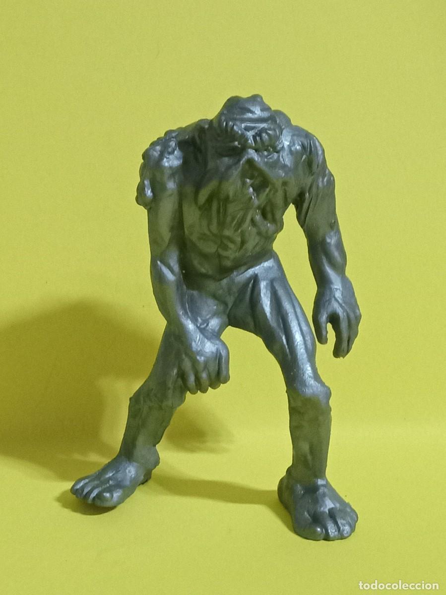 Figuras de acci&oacute;n: FIGURA DE PVC DE &rdquo;LA COSA DEL PANTANO&rdquo; - Foto 1