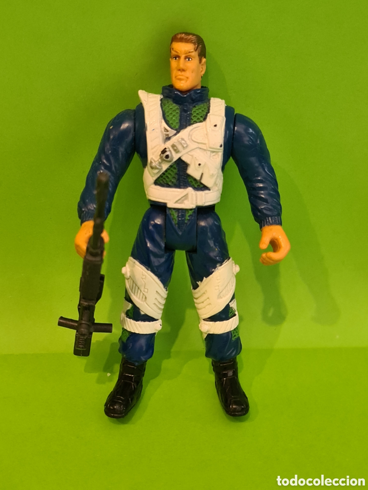 Figuras de acci&oacute;n: Figura de acci&oacute;n con metralleta - Foto 1