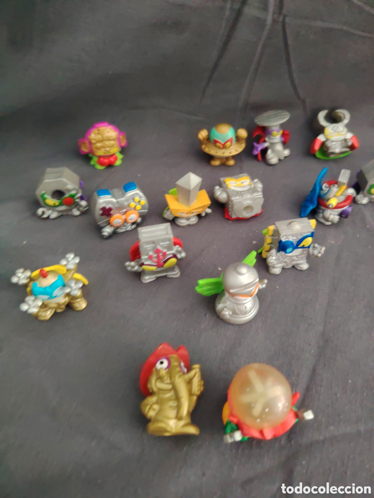 Figuras de acci&oacute;n: LOTE DE SUPER THINGS ZOMBIE - Foto 1