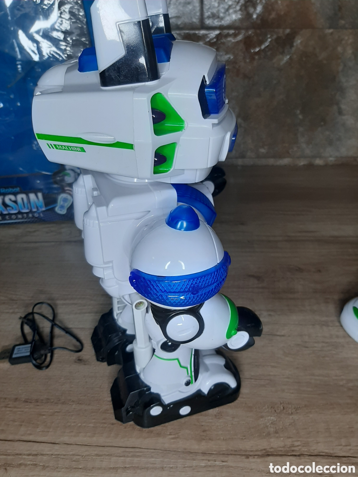 Figuras de acci&oacute;n: Robot Allen pr&aacute;cticamente nuevo - Foto 5