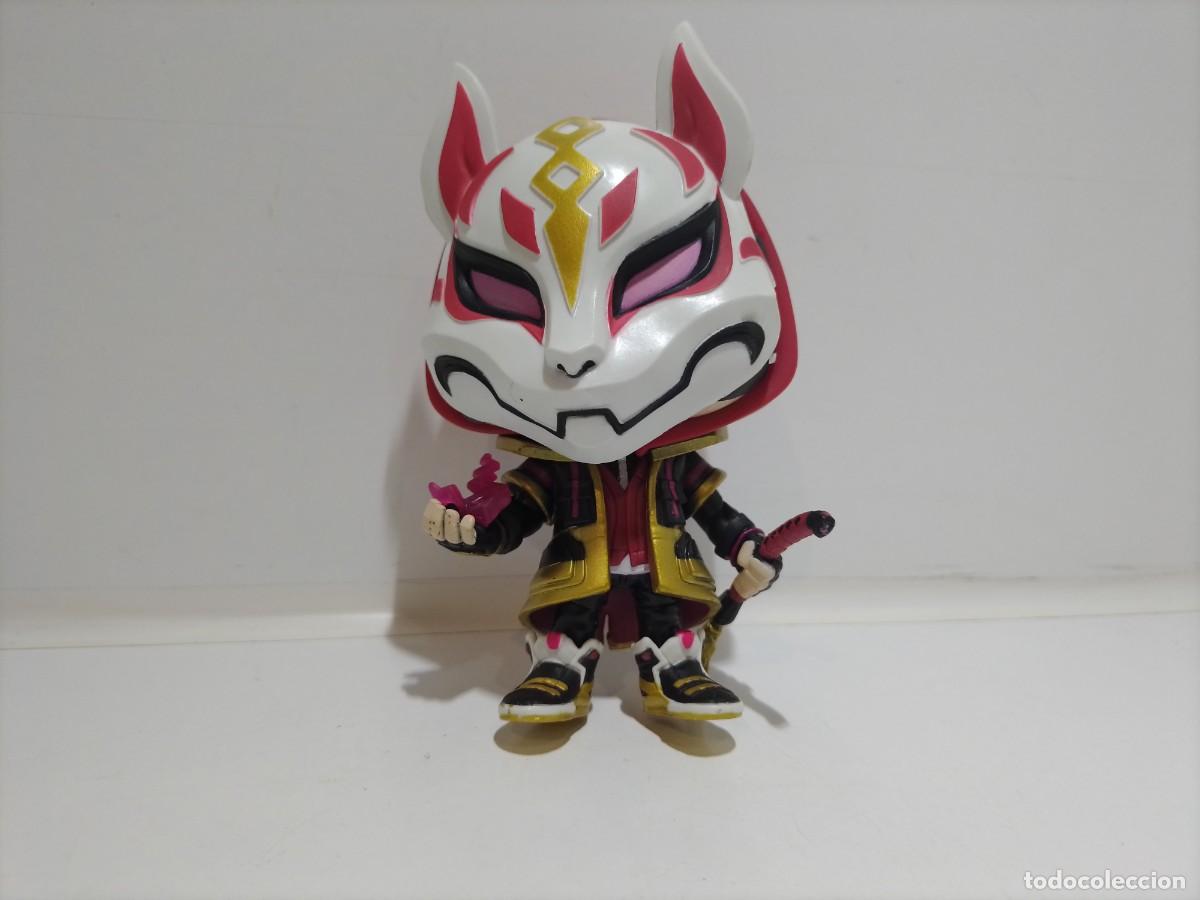 Figuras de acci&oacute;n: mu&ntilde;eco junko rojo y dorado - Foto 1