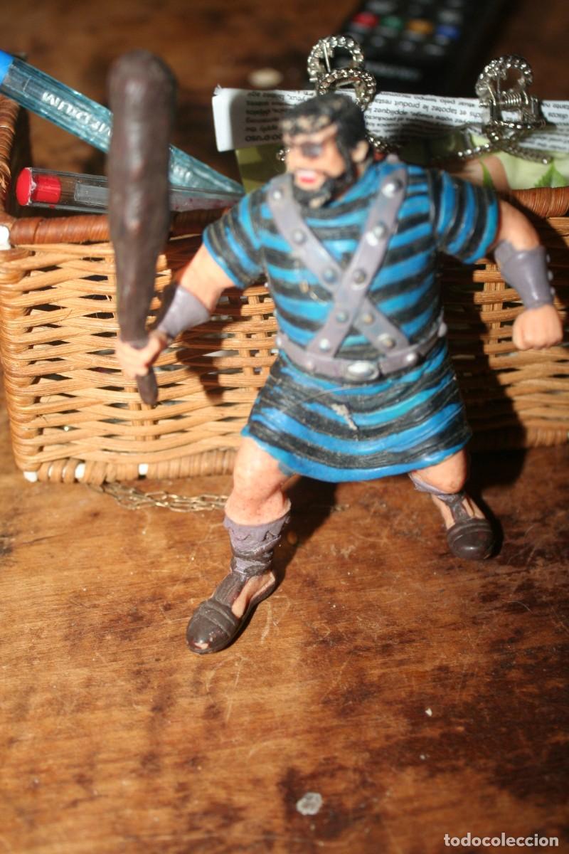 Figuras de acci&oacute;n: mu&ntilde;eco capitan trueno - Foto 1