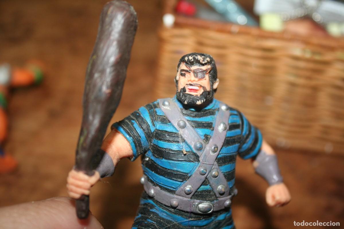 Figuras de acci&oacute;n: mu&ntilde;eco capitan trueno - Foto 2