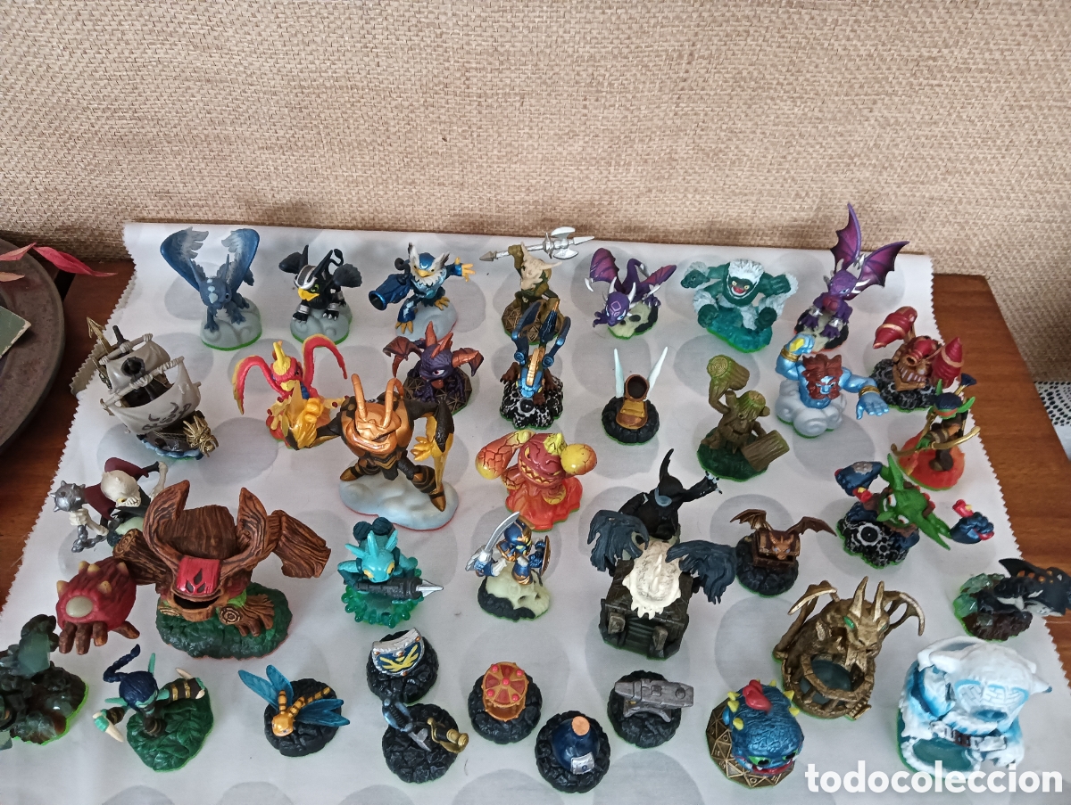 Figuras de acci&oacute;n: Lote 29 figuras Skylanders