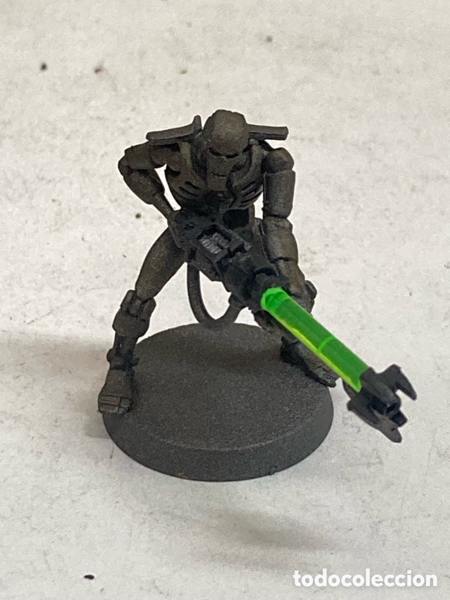 Figuras de acci&oacute;n: Figura miniatura guerrero necr&oacute;n warhammer pintado
