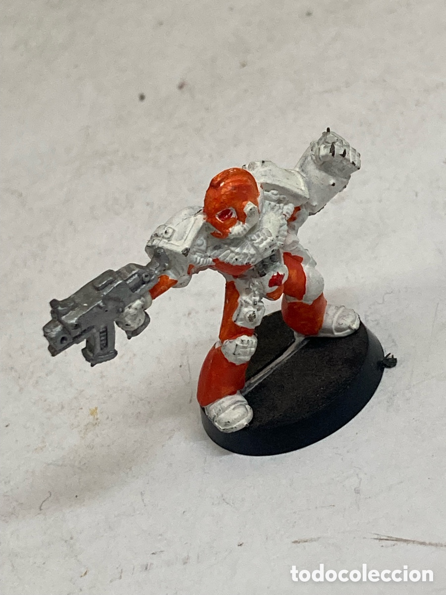 Figuras de acci&oacute;n: miniatura coleccionable de un Space Marine (Marine Espacial) del universo de Warhammer 40,000