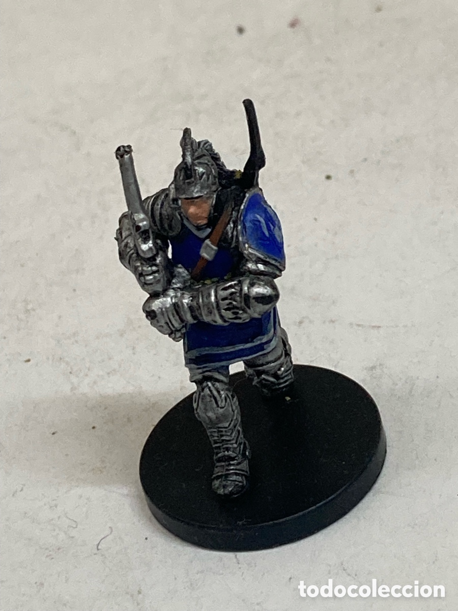 Figuras de acci&oacute;n: miniatura prepintada del Exorcista de la Llama Plateada