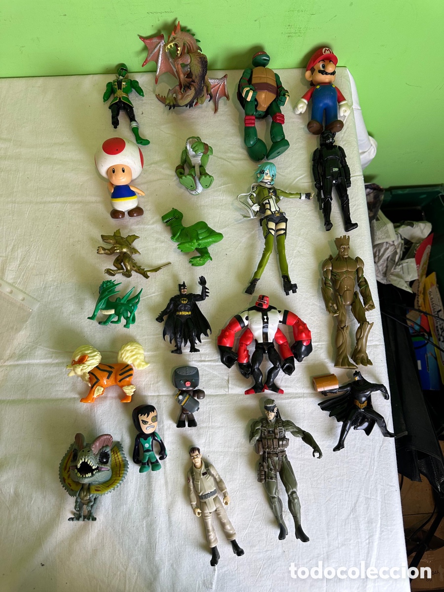 Figuras de acci&oacute;n: Lote 21 figuras colecci&oacute;n Mario Toad Batman Groot Tortugas Ninja dragones dinosaurios
