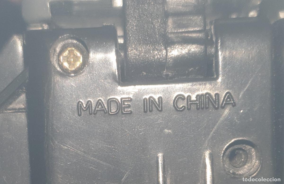 Figuras de acci&oacute;n: ROBOT ARTICULADO MADE IN CHINA - Foto 3