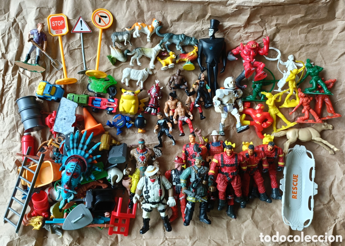 Figuras de acci&oacute;n: Lote de mu&ntilde;ecos y figuras - Foto 1