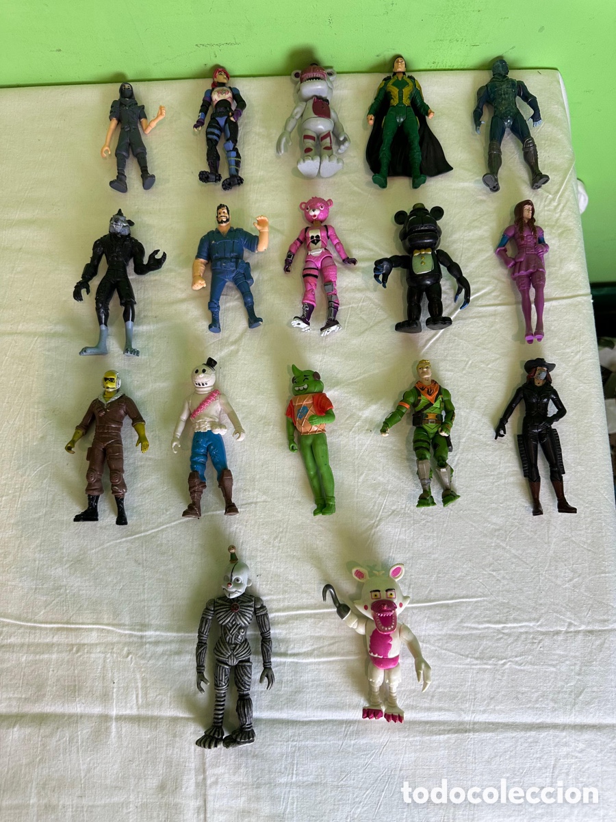 Figuras de acci&oacute;n: Lote 17 figuras articuladas variadas tipo Fortnite y animatr&oacute;nicos PVC colecci&oacute;n