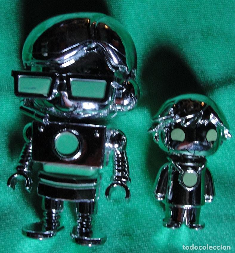 Figuras de a&ccedil;&atilde;o: RYAN'S WORLD - PAREJA FIGURAS COLOR PLATEADO MET&Aacute;LICO -