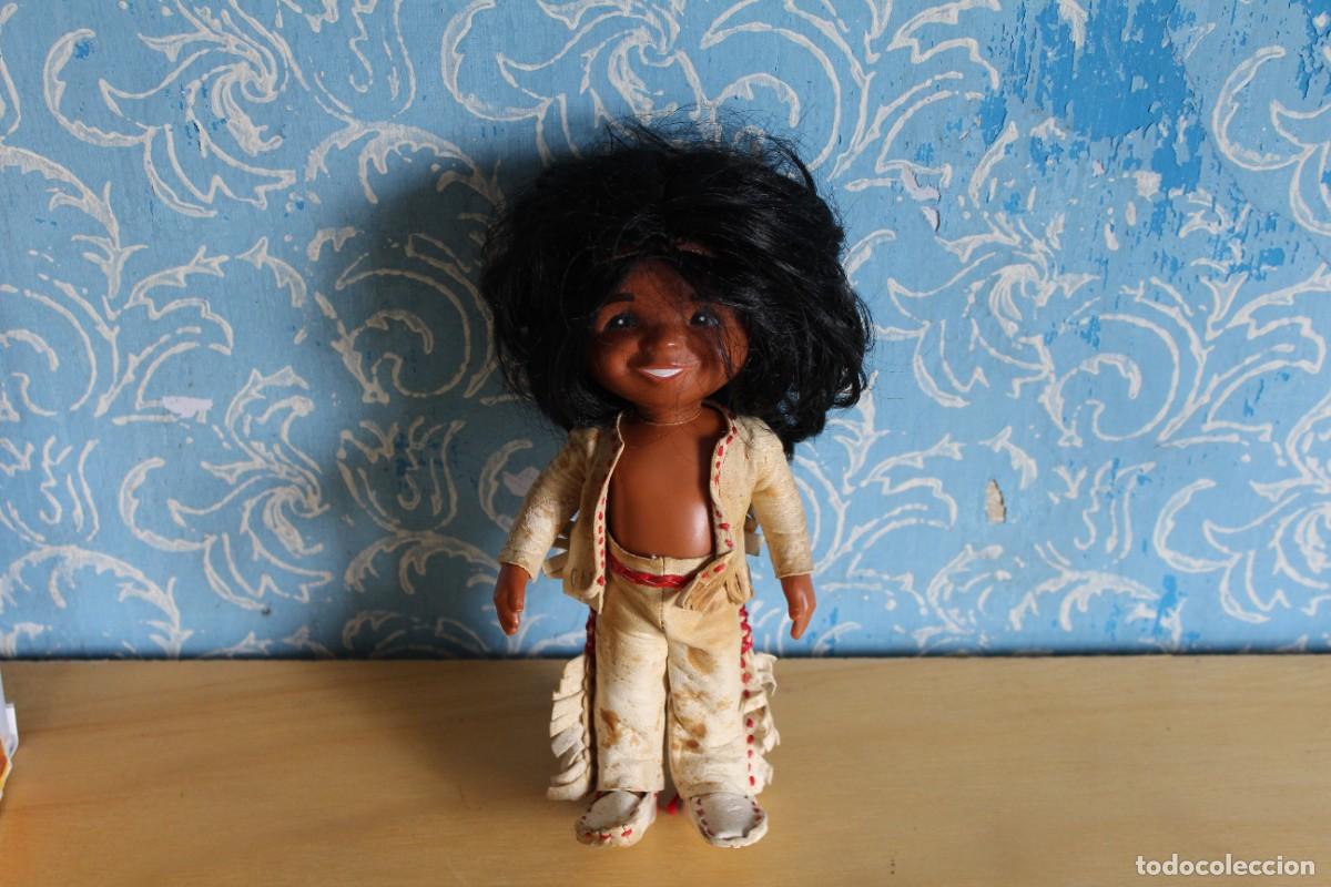Figuras de acci&oacute;n: Mu&ntilde;eco vintage indio con traje de cuero largo 23cm.