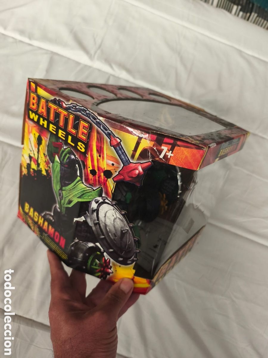 Figuras de acci&oacute;n: Battle Wheels. Bashamon . Serie Max Steel. (Jhonny Lightning) . Radio control con mando .