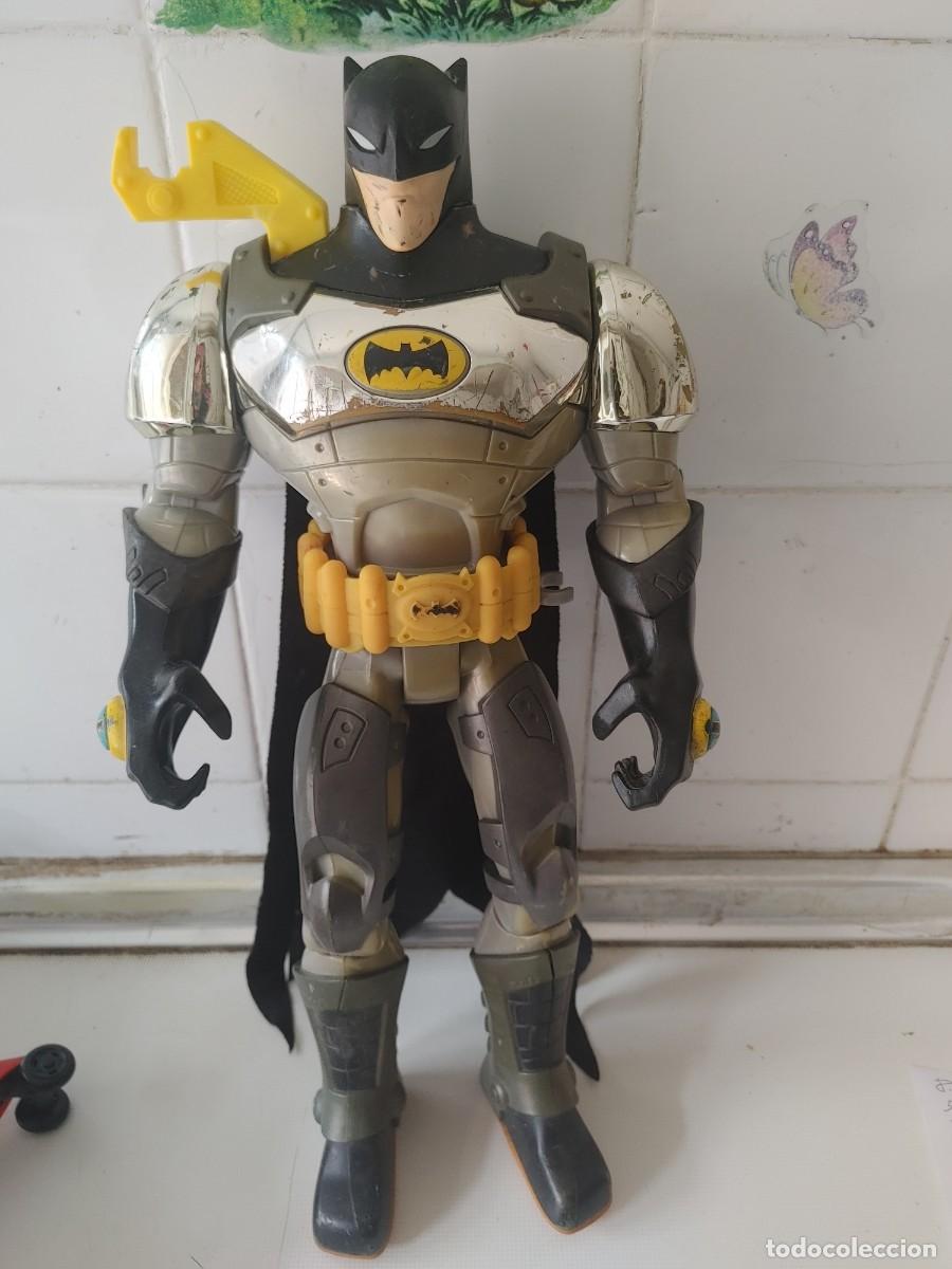 Figure di azione: BATMAN ARTICULADO TM DC COMICS JI966
