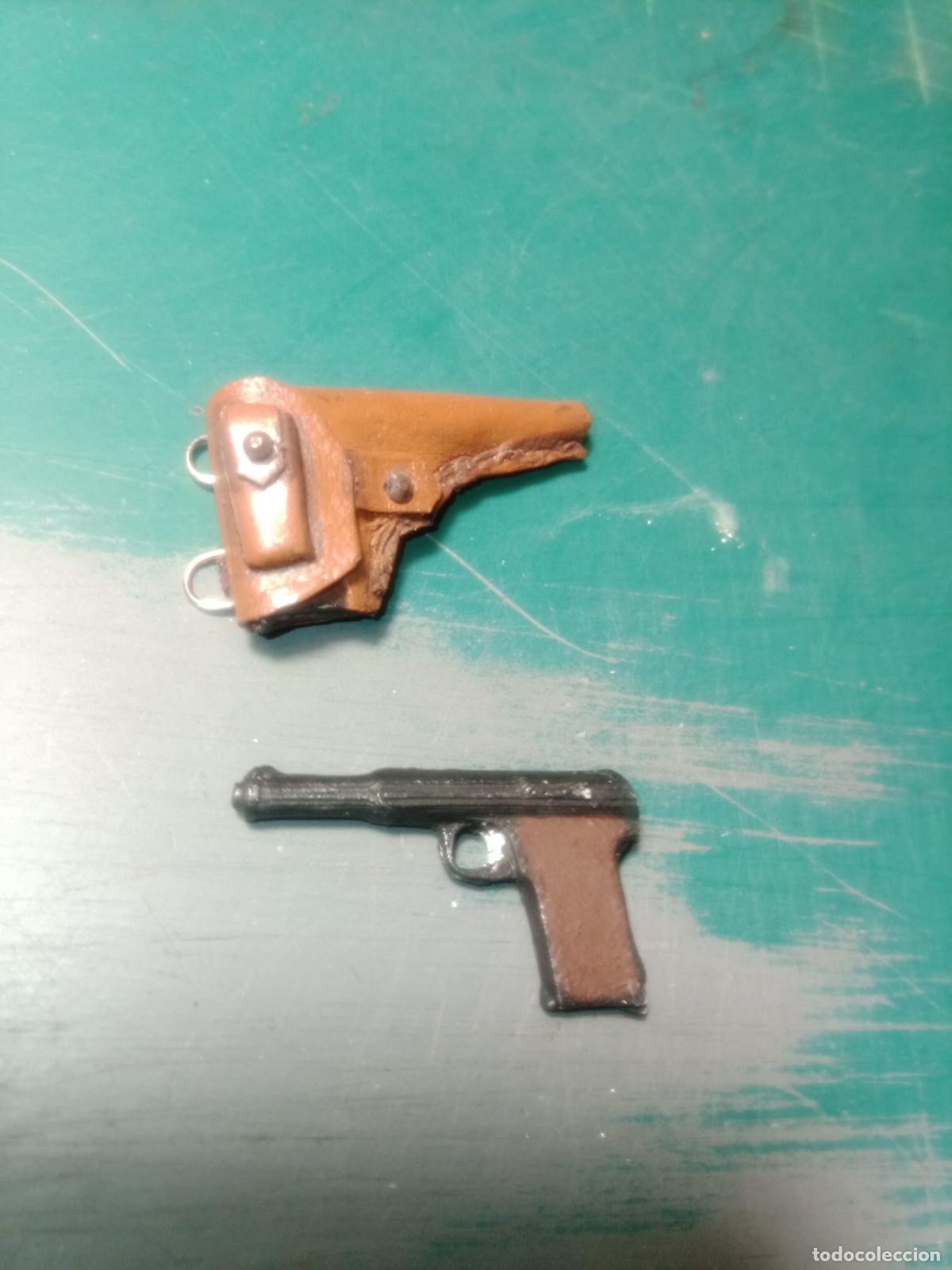 Figuras de acci&oacute;n: CUSTOM DRAGON PISTOLA ASTRA 400(PURO) Y FUNDA ESCALA 1/6