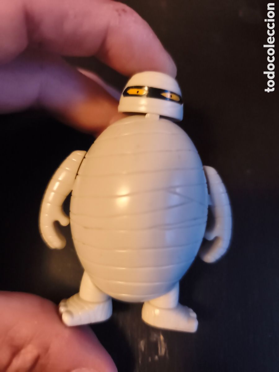 Figuras de acci&oacute;n: EGGS MONSTER BANDAI.