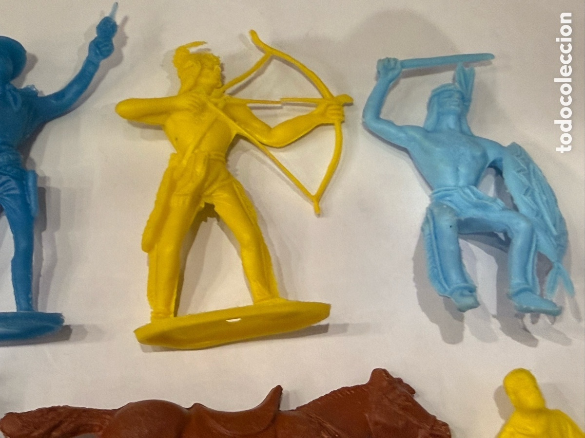 Figuras de acci&oacute;n: LOTE DE FIGURAS INDIOS Y VAQUEROS ANTIGUOS algunos de COMANSI - Foto 3